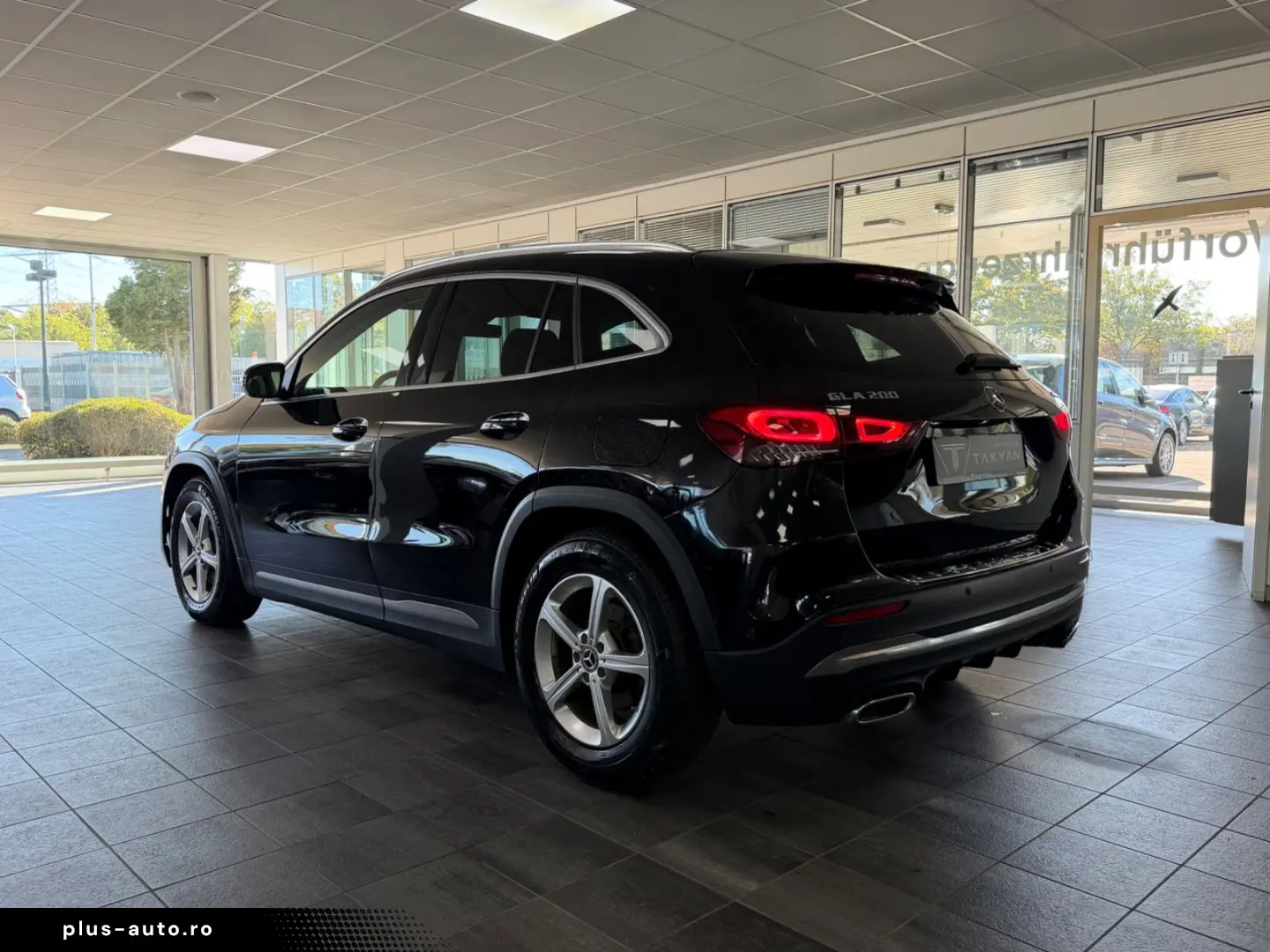 MERCEDES-BENZ GLA 200 4Matic AMG Line   2.Hand   LED