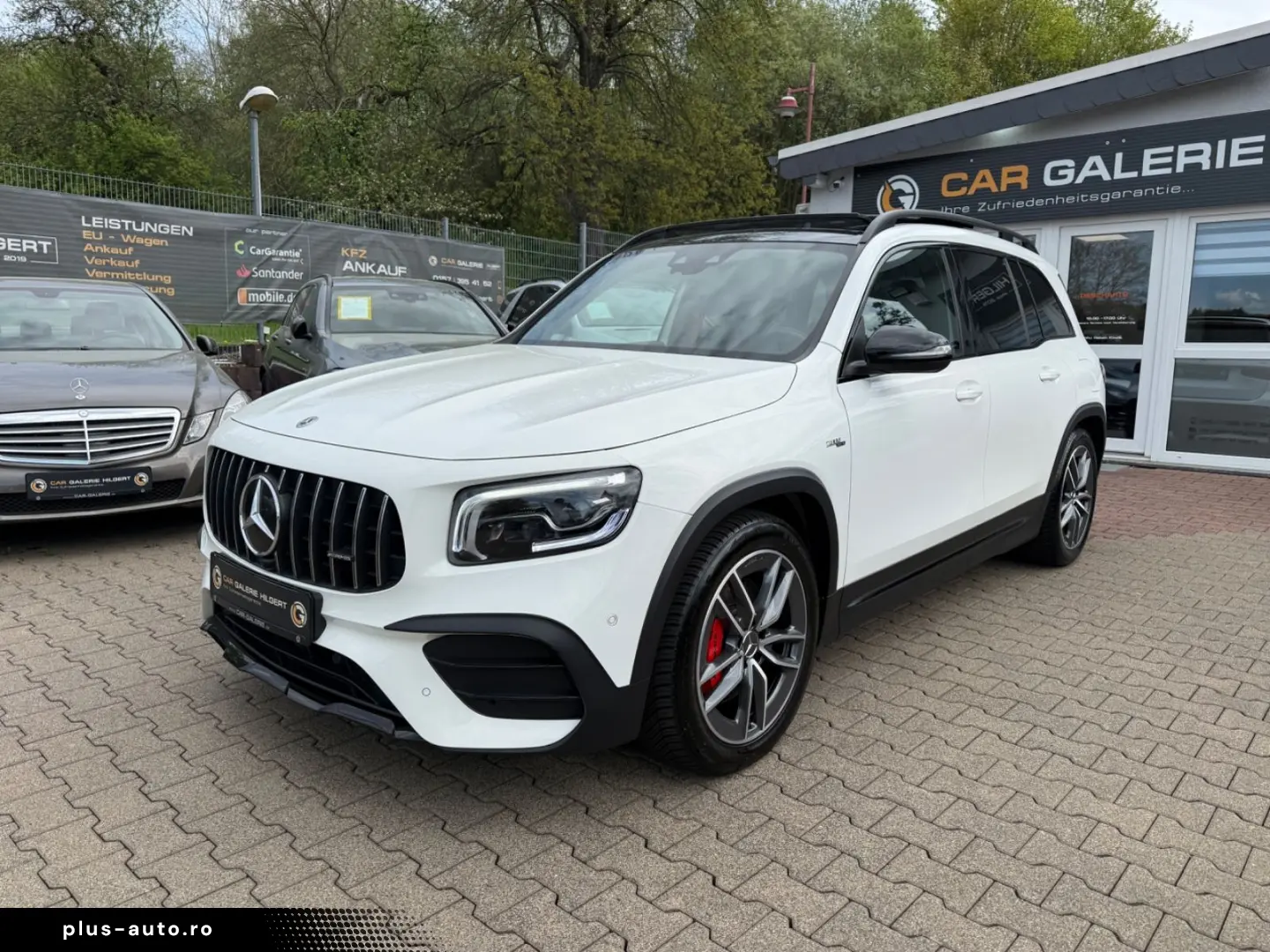 MERCEDES-BENZ GLB 35 AMG 4Matic LED Night-Paket PANO KAMERA