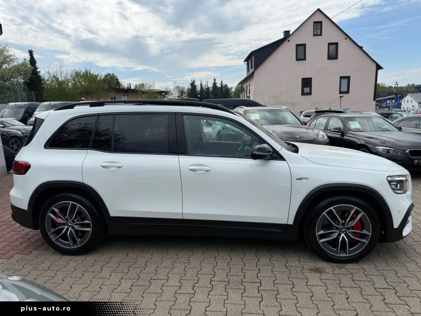 MERCEDES-BENZ GLB 35 AMG 4Matic LED Night-Paket PANO KAMERA