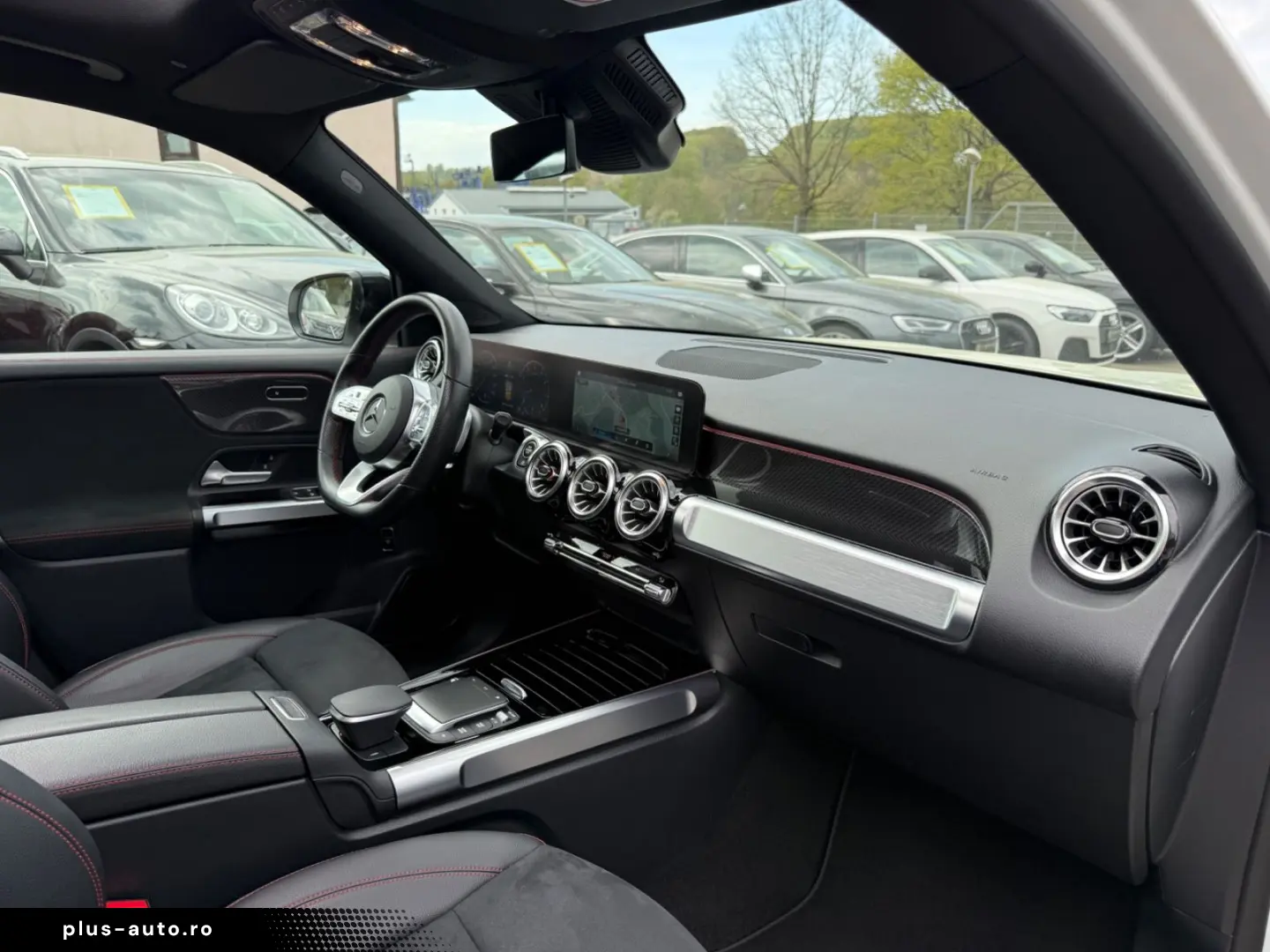 MERCEDES-BENZ GLB 35 AMG 4Matic LED Night-Paket PANO KAMERA