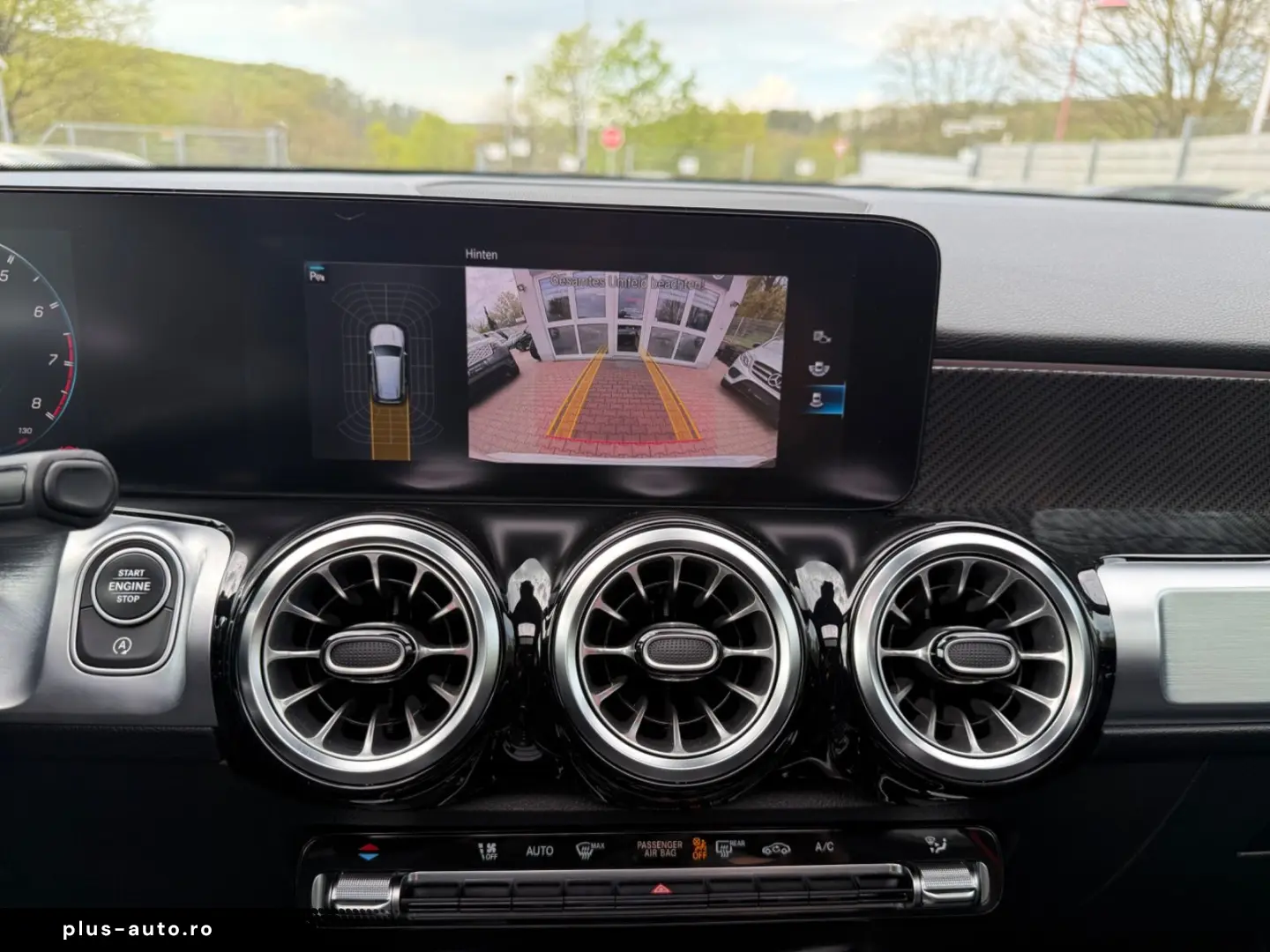 MERCEDES-BENZ GLB 35 AMG 4Matic LED Night-Paket PANO KAMERA