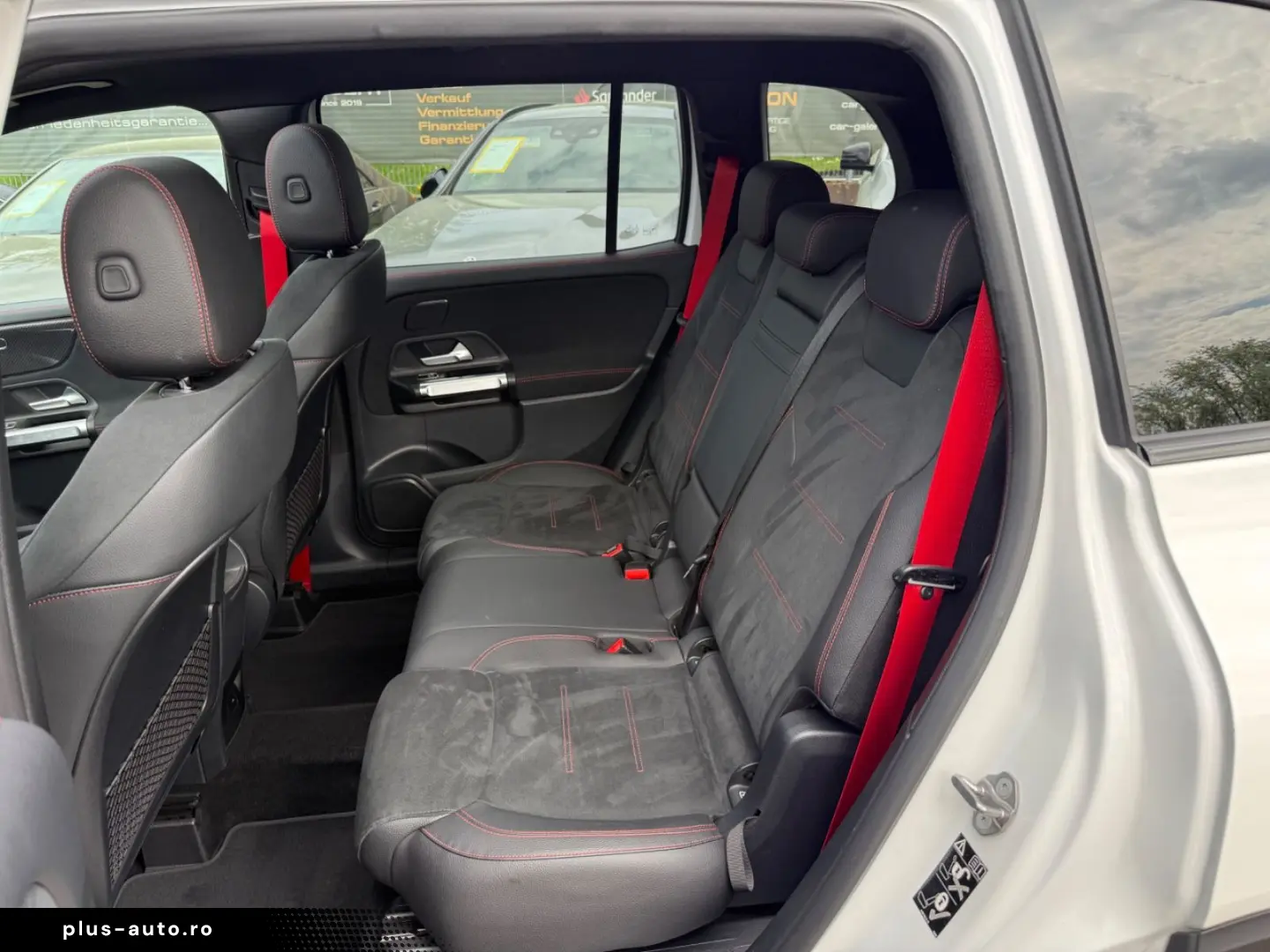 MERCEDES-BENZ GLB 35 AMG 4Matic LED Night-Paket PANO KAMERA