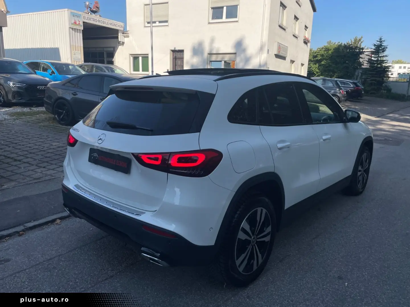MERCEDES-BENZ GLA 250e EQ Pano Navi Kam LED HeadUp