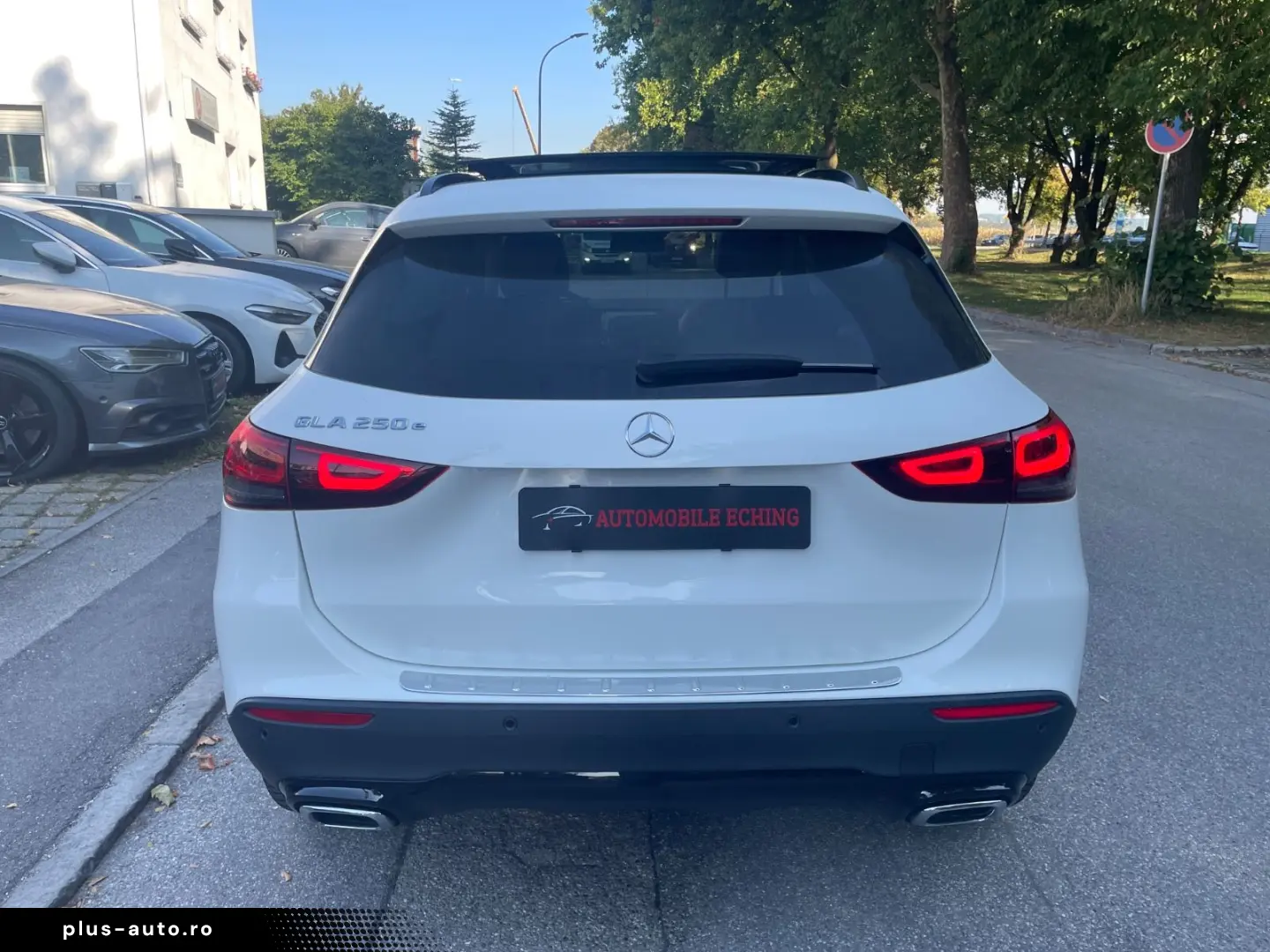 MERCEDES-BENZ GLA 250e EQ Pano Navi Kam LED HeadUp