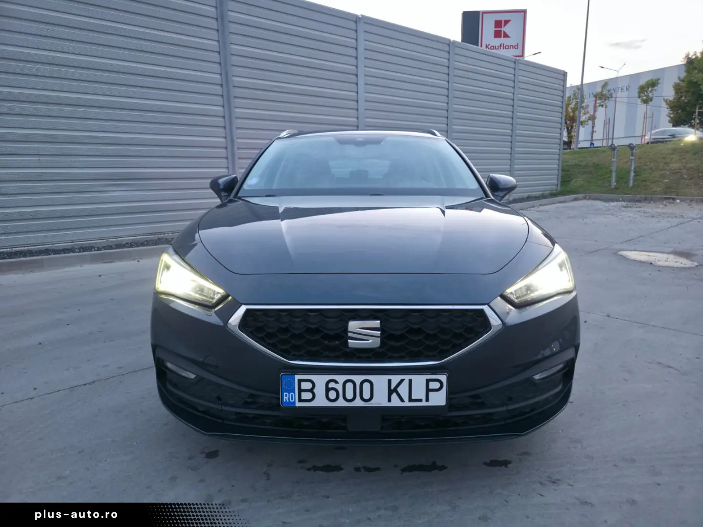 Seat Leon SportsTourer eTSI