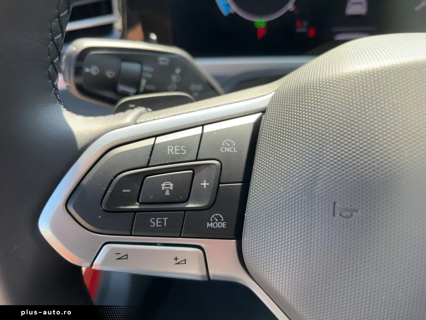 VW Passat 2.0 TDI DSG 4M Elegance AHZV Kamera LED N