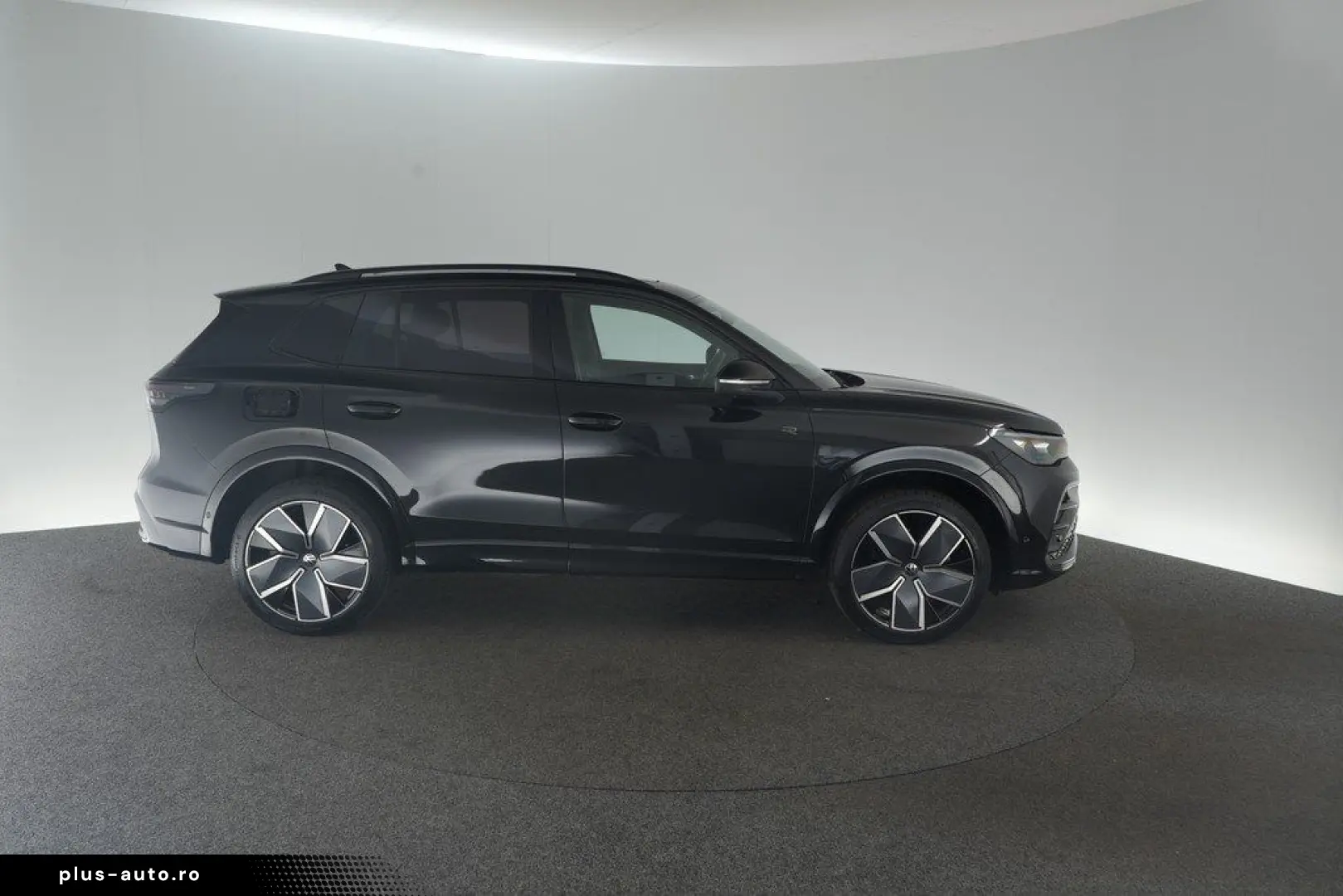 VW Tiguan 2.0 TSI 4Motion DSG R line AHK Navi ACC