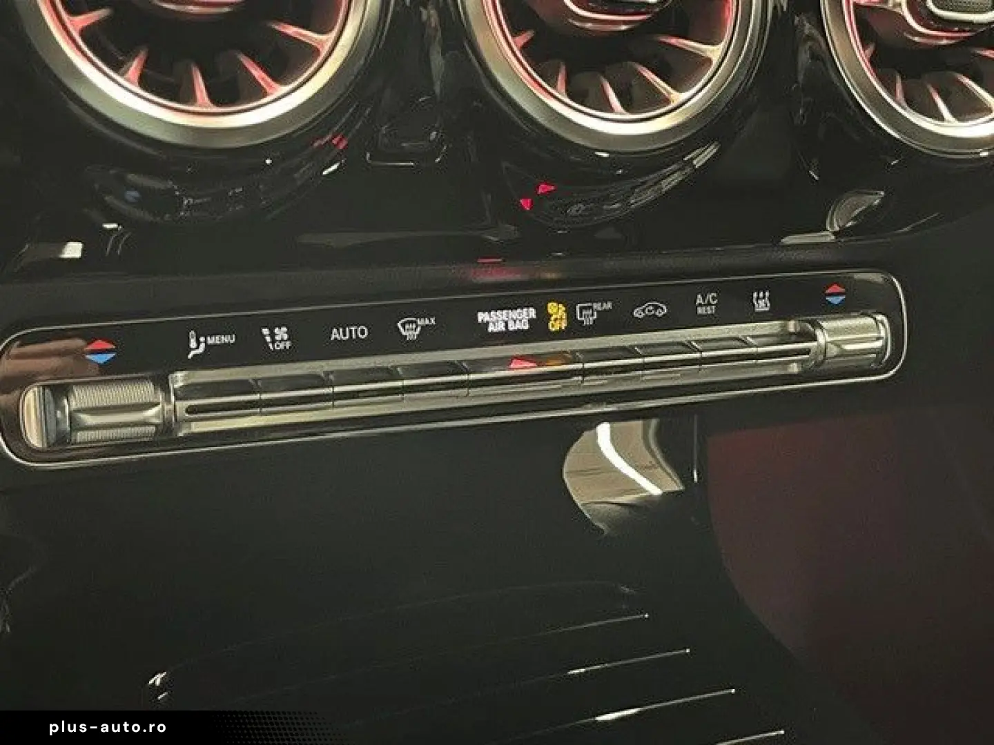 MERCEDES-BENZ CLA 2025 — imagine 9