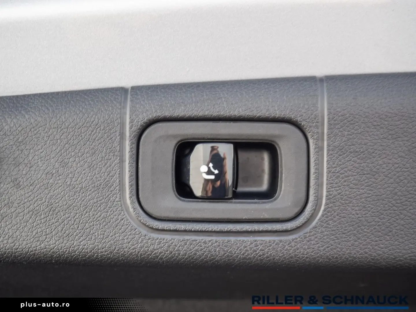 MERCEDES-BENZ E 400e AMG Line Premium Plus 4MATIC LE&hellip;
