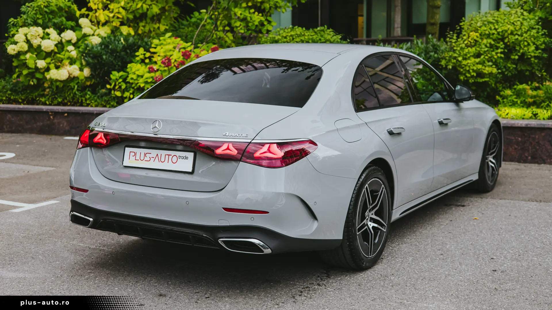 Mercedes-Benz E 200