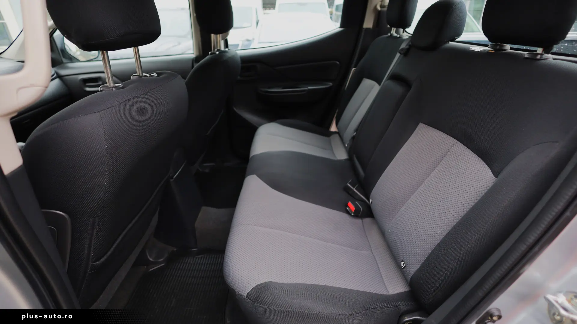 Mitsubishi L200	DoubleCab 4x4 2.2 D 150CP