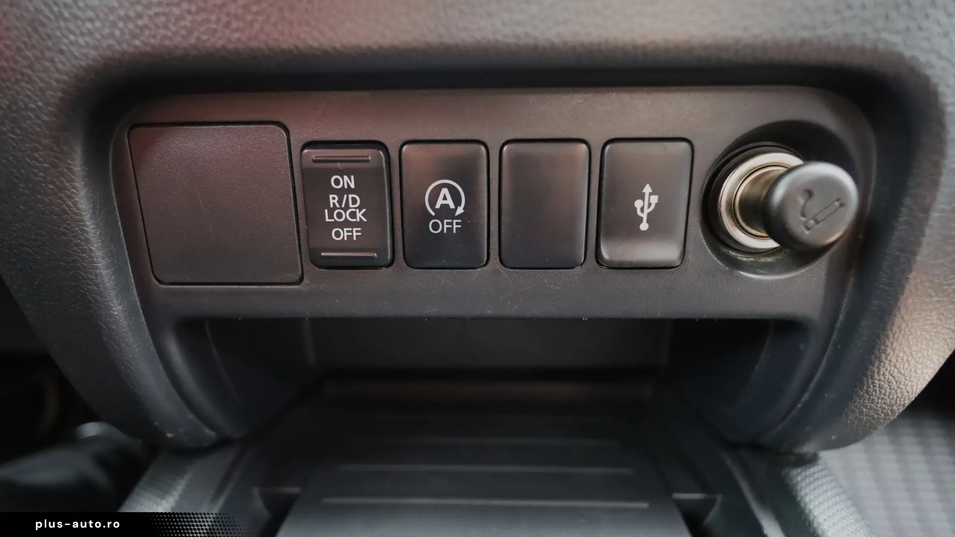 Mitsubishi L200	DoubleCab 4x4 2.2 D 150CP