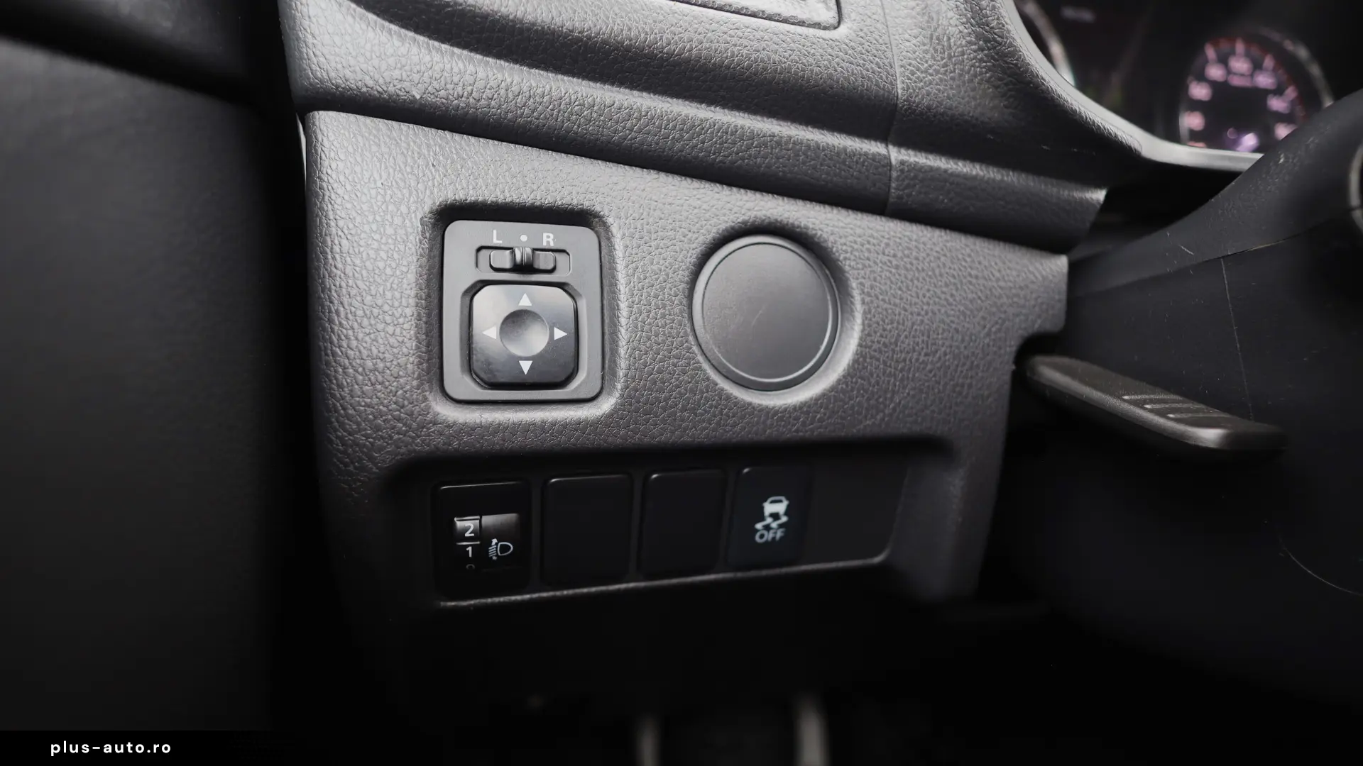 Mitsubishi L200	DoubleCab 4x4 2.2 D 150CP