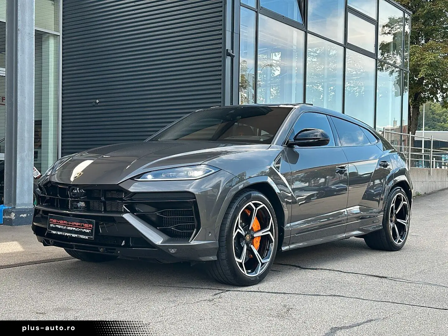 LAMBORGHINI URUS SE   Akrapovic   B&O   Pano   GARANTIE 2028