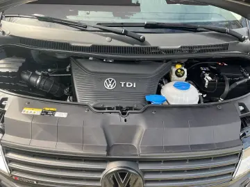 VW T7 Multivan DSG Kurz 4Motion Highline