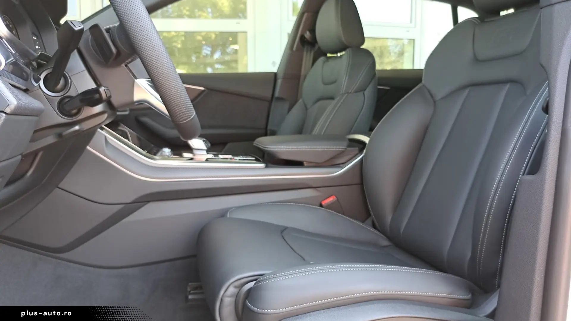 Audi Q8 TFSie quattro tiptr. S line PANO AHK 22  AIR