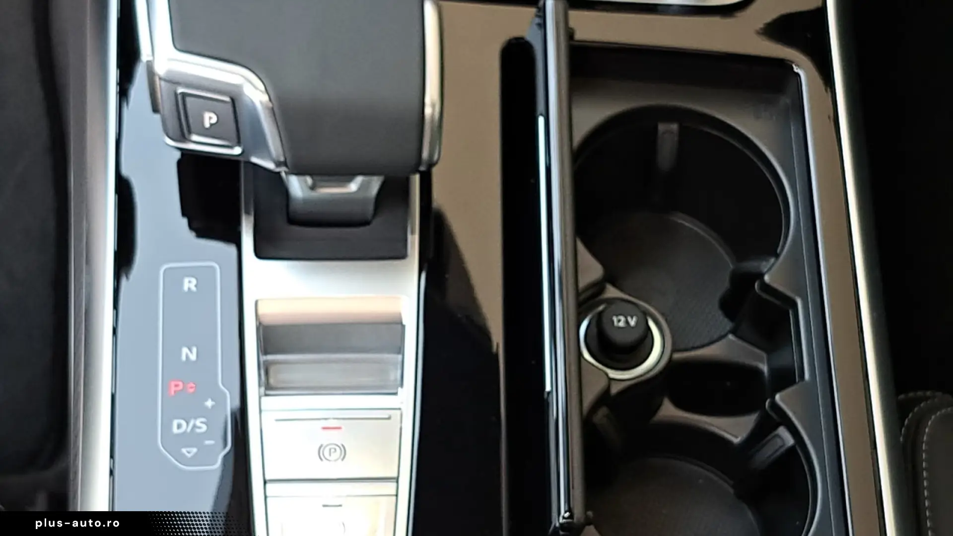 Audi Q8 TFSie quattro tiptr. S line PANO AHK 22  AIR