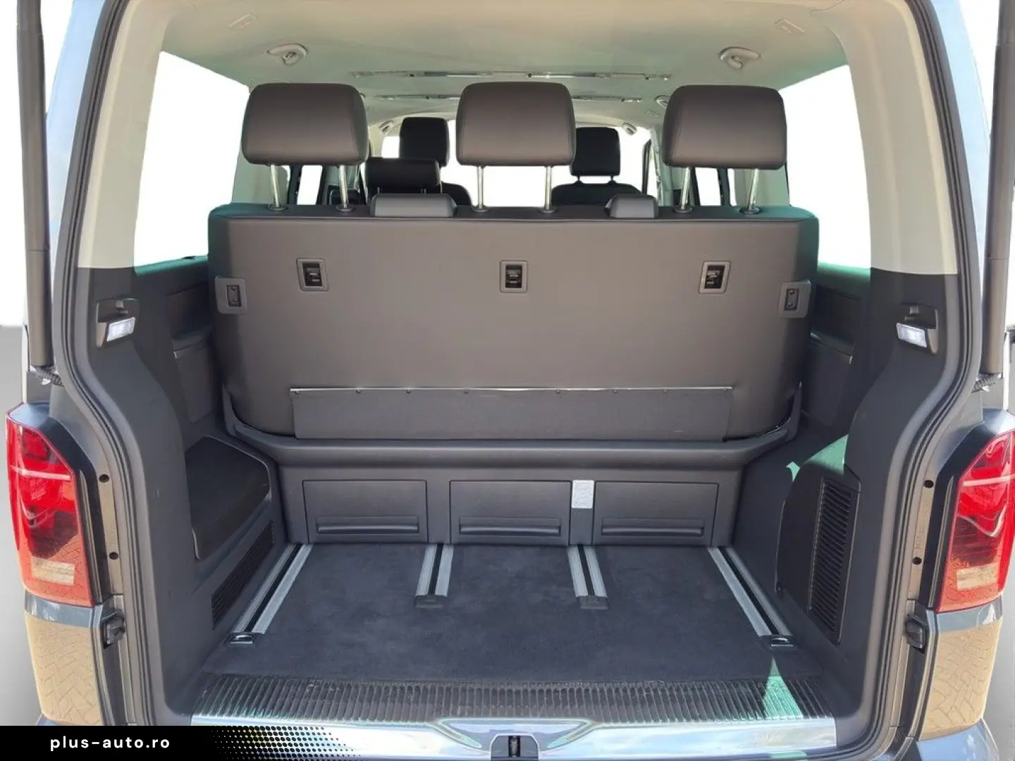 VW T6 Multivan 6.1 2.0 TDI DSG 4MOTION Comfortline