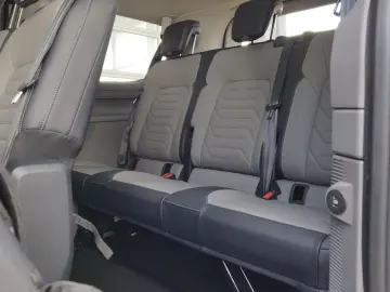VW T7 Caravelle Style 2.0 TDI 4M DSG H&K AHK PANO