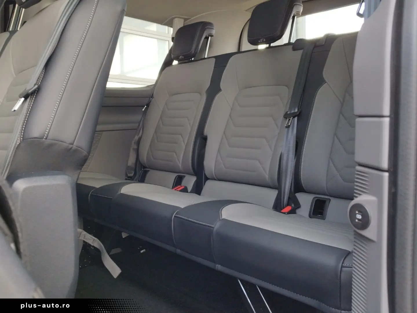 VW T7 Caravelle Style 2.0 TDI 4M DSG H&K AHK PANO