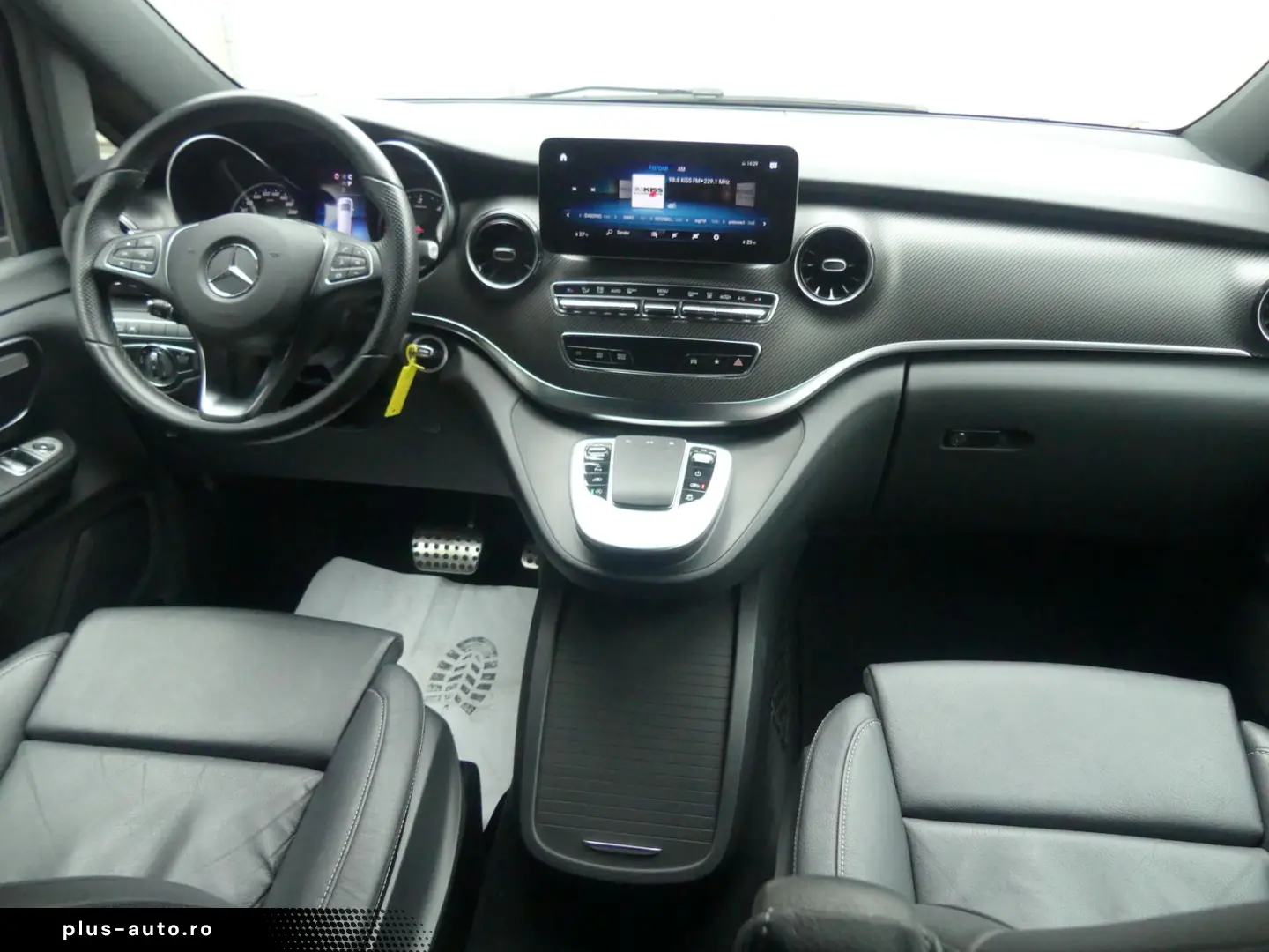 MERCEDES-BENZ V 300 d EDITION 4MAT lang AMG 3xeTÜR S&hellip;