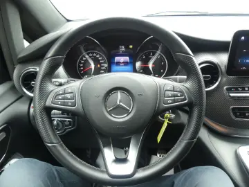 MERCEDES-BENZ V 300 d EDITION 4MAT lang AMG 3xeTÜR S…