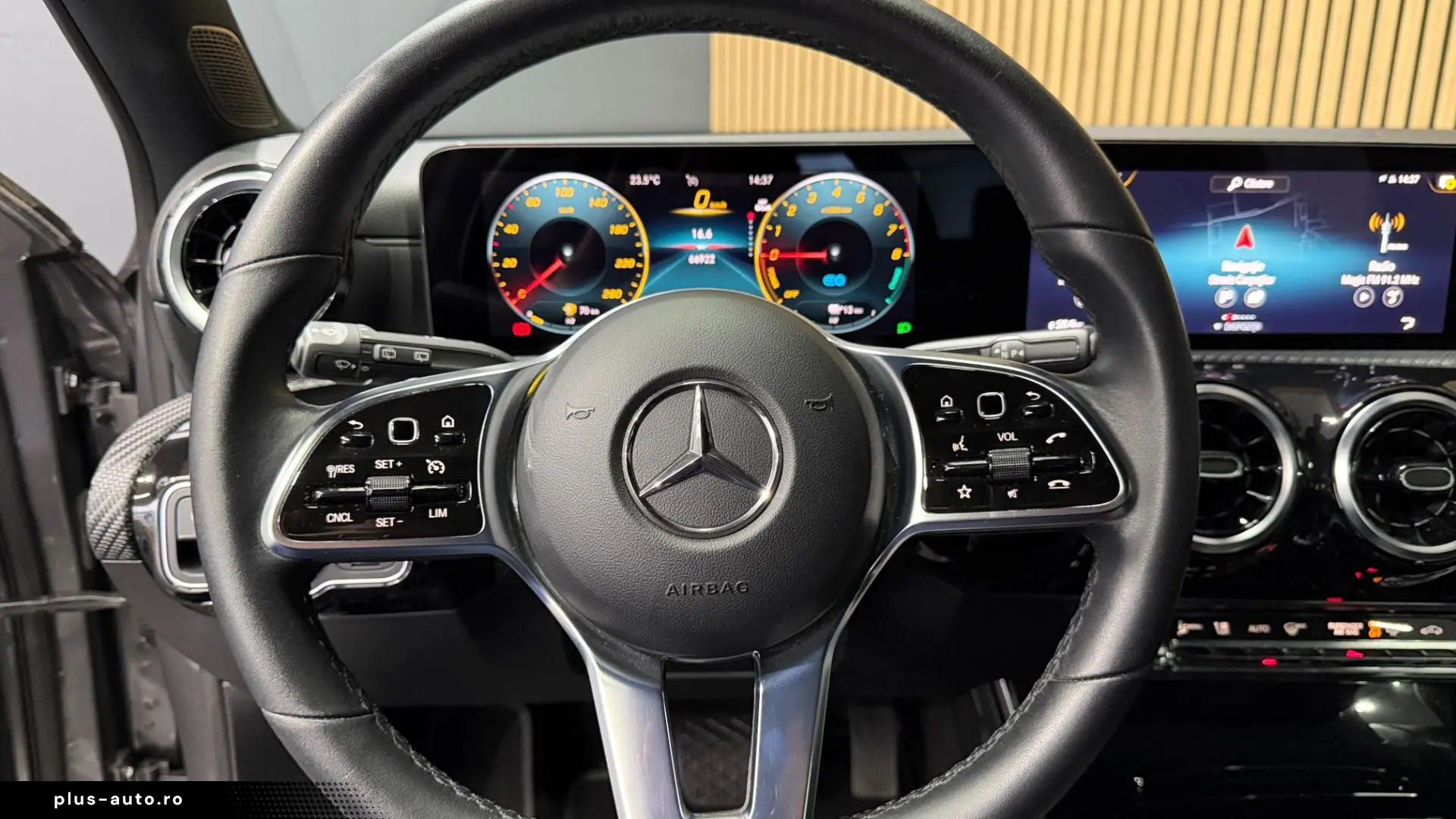 MERCEDES-BENZ A 250E BUSINESS SOLUTION
