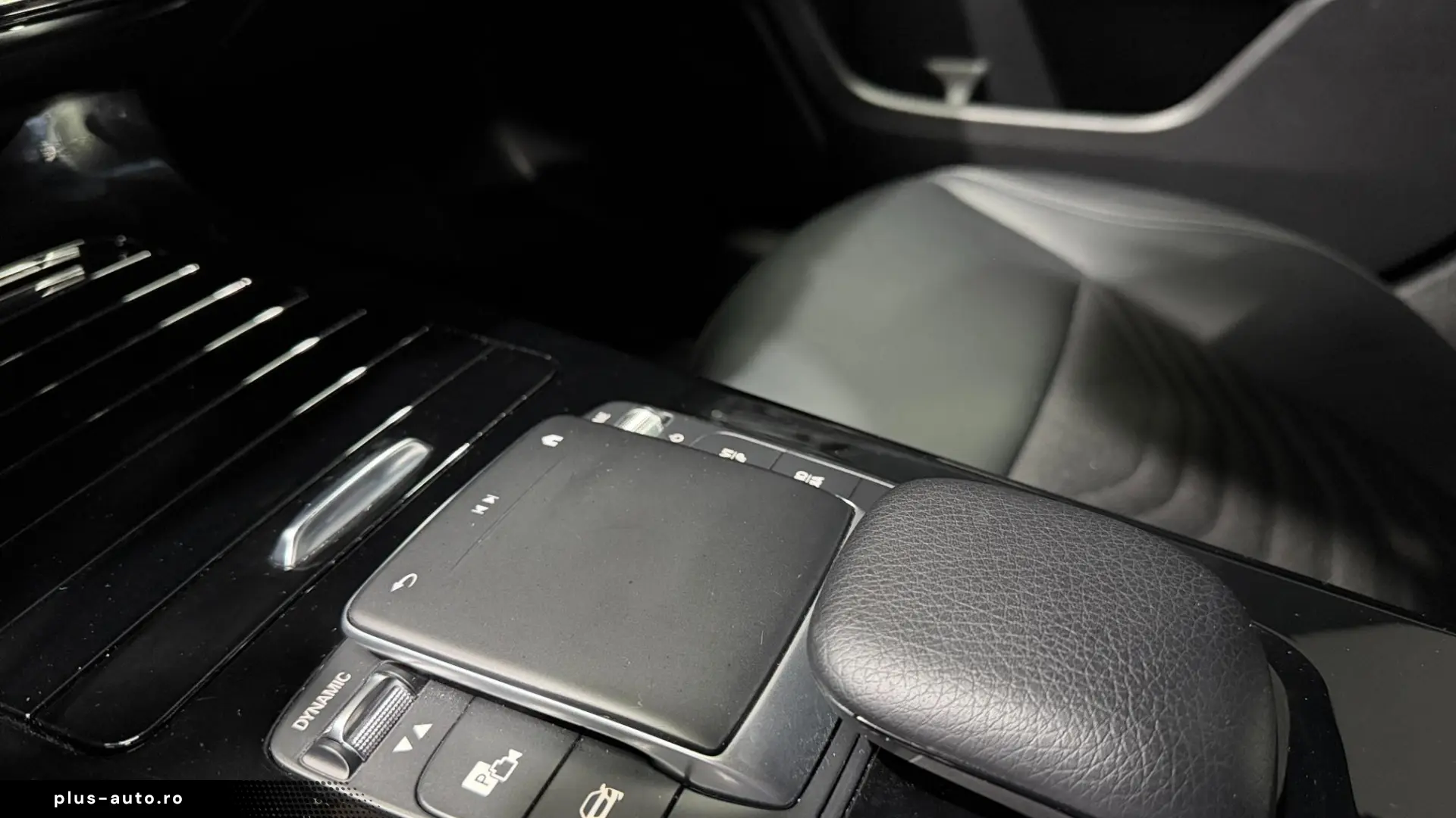 MERCEDES-BENZ A 250E BUSINESS SOLUTION