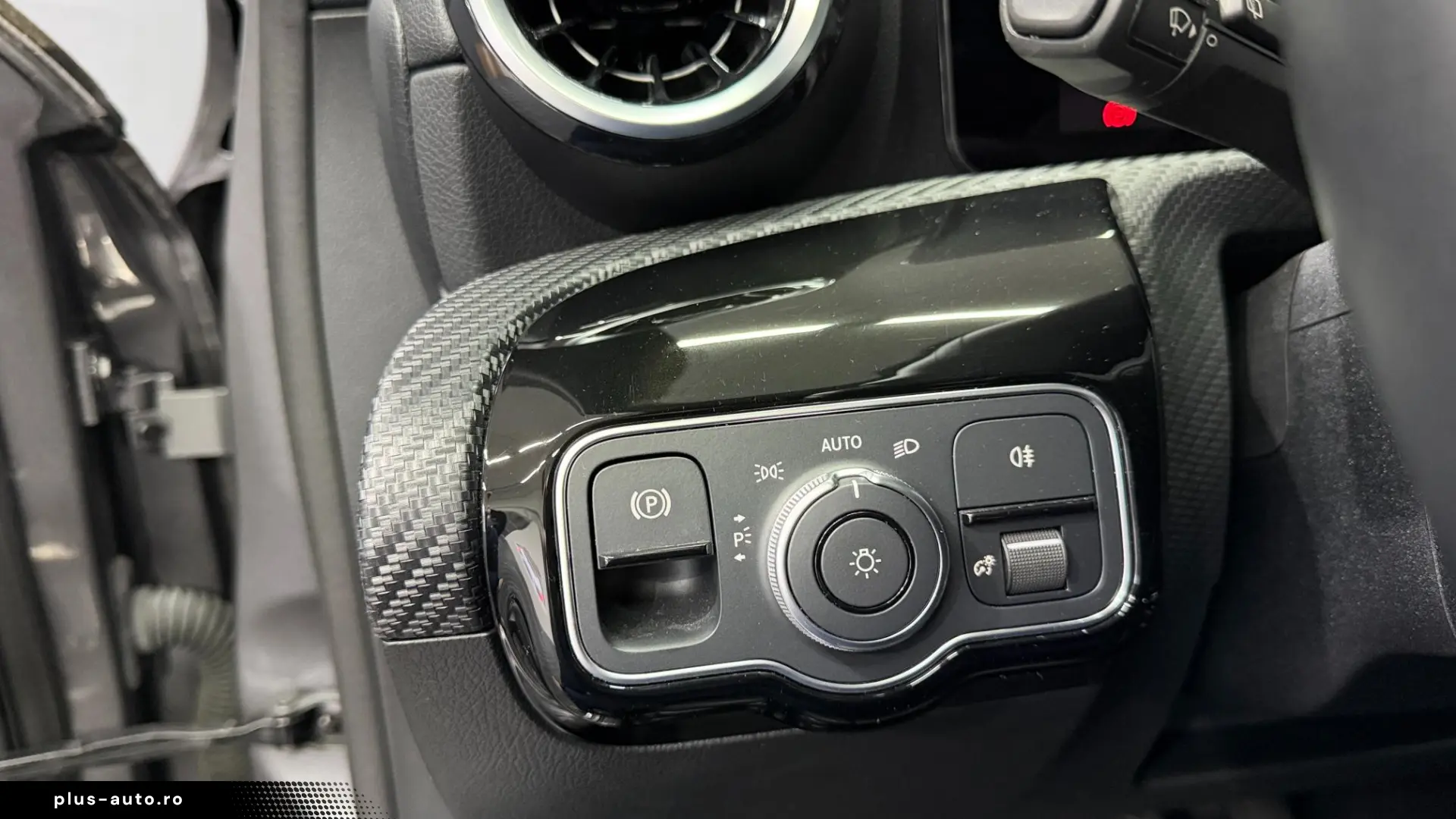 MERCEDES-BENZ A 250E BUSINESS SOLUTION