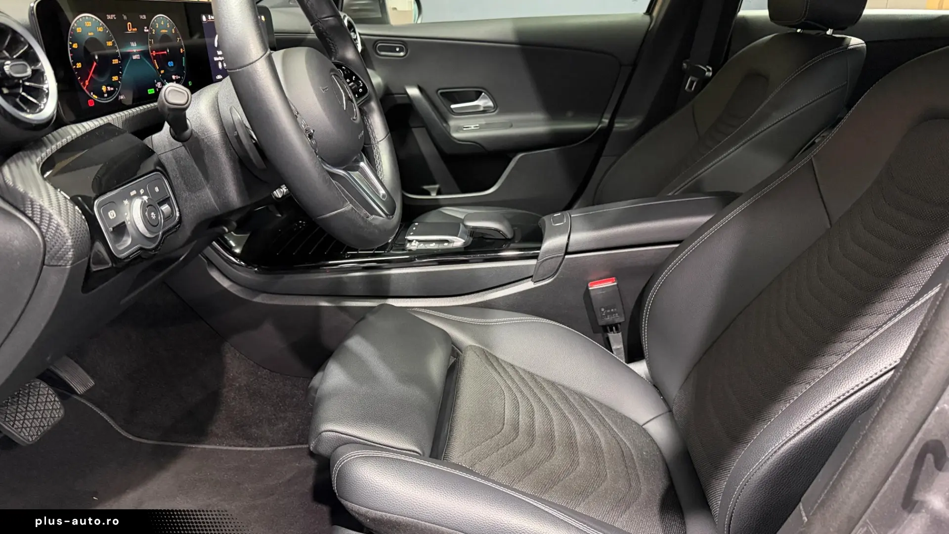 MERCEDES-BENZ A 250E BUSINESS SOLUTION