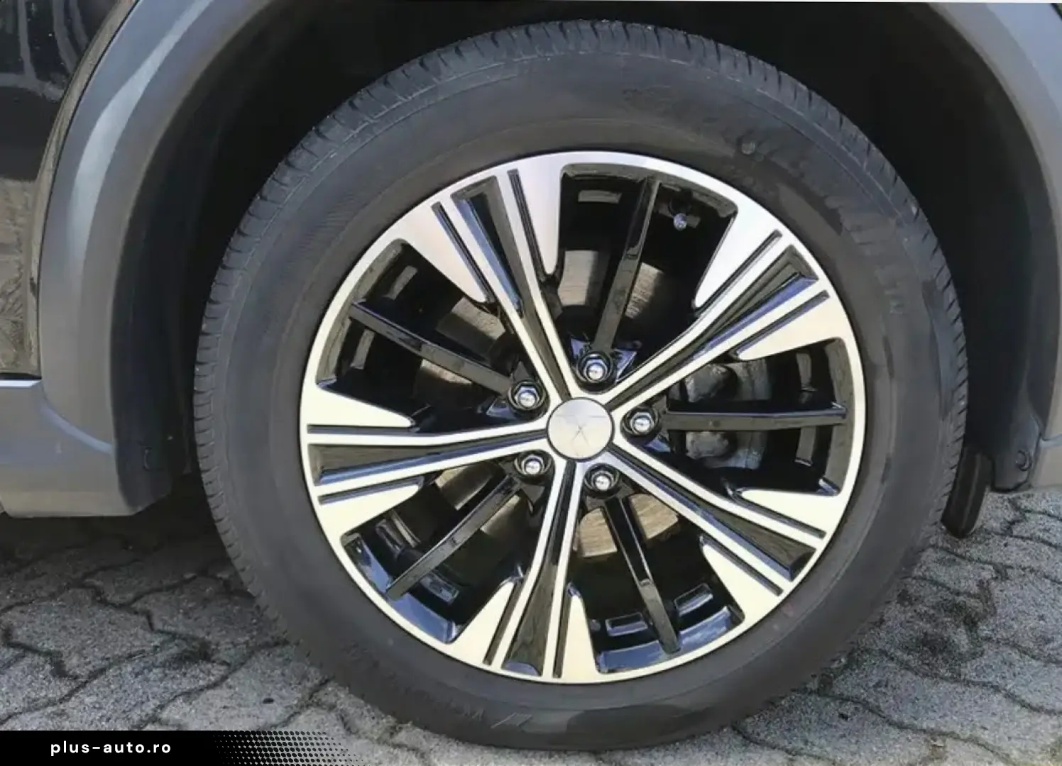 Mitsubishi Eclipse Plug-in-hibrid 4 X 4 2360cm² 188CP 21499€