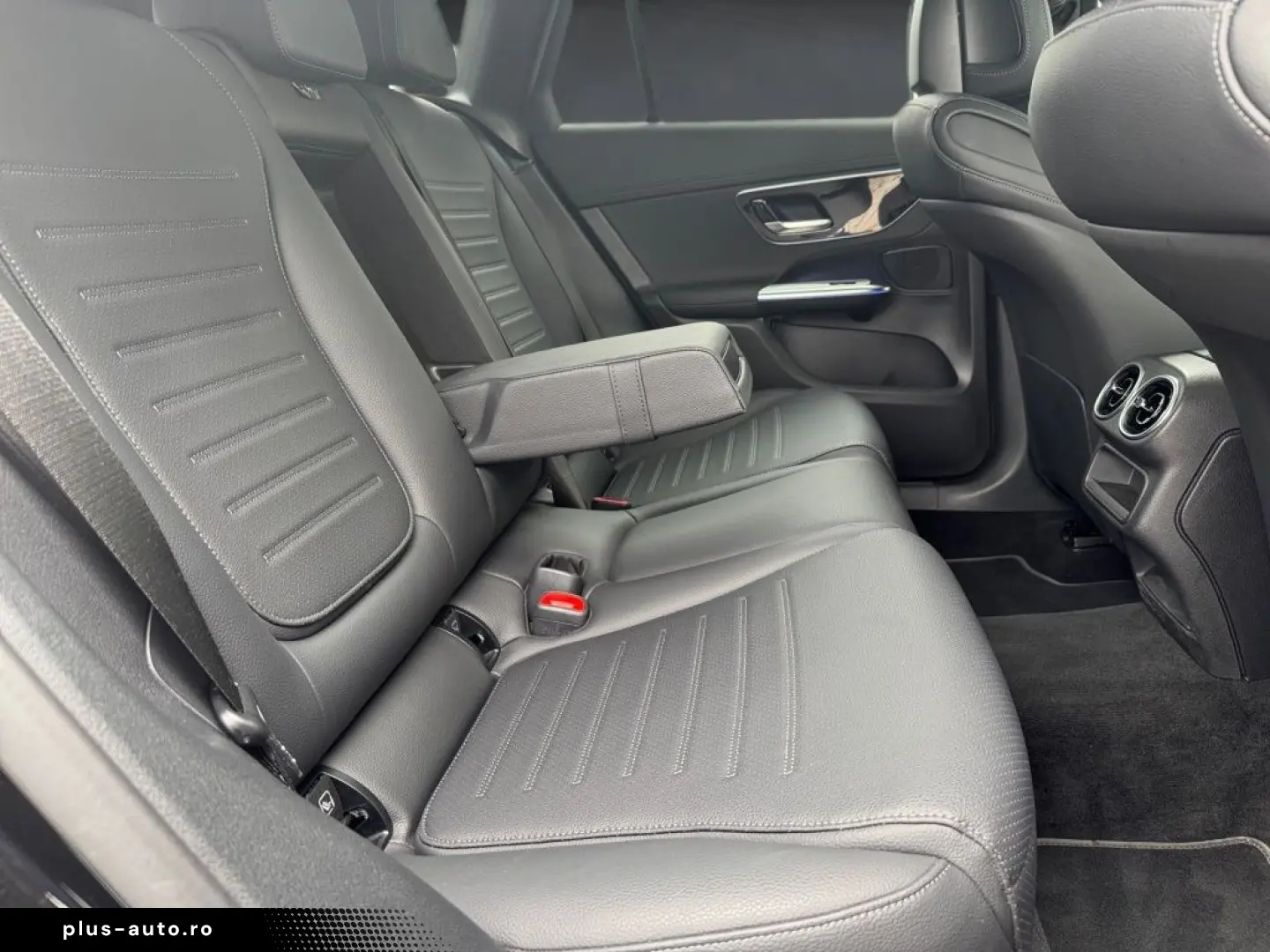MERCEDES-BENZ GLC 200 4M AMG  Pano-D.  AHK  DISTR  Memory