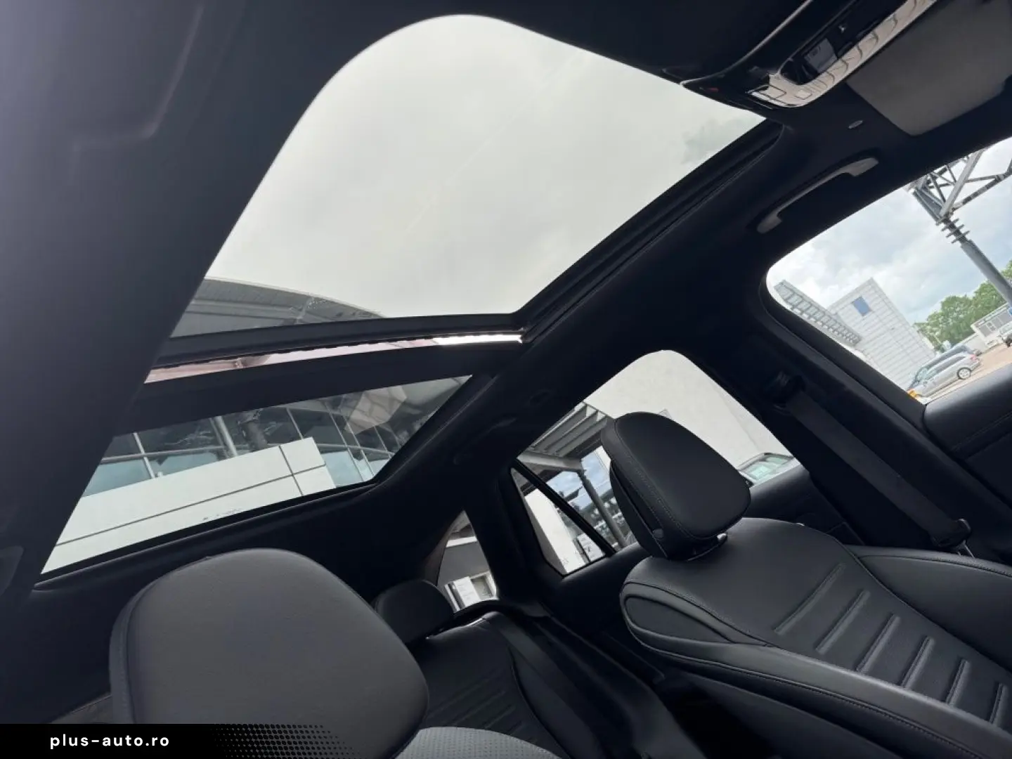 MERCEDES-BENZ GLC 200 4M AMG  Pano-D.  AHK  DISTR  Memory