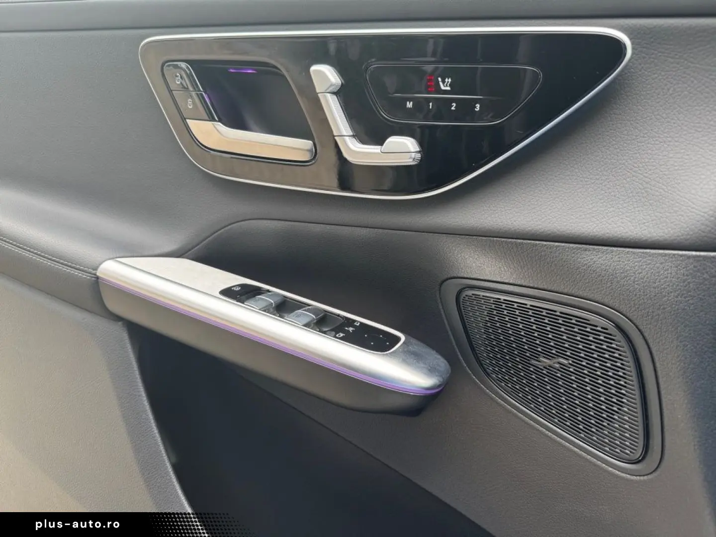 MERCEDES-BENZ GLC 200 4M AMG  Pano-D.  AHK  DISTR  Memory