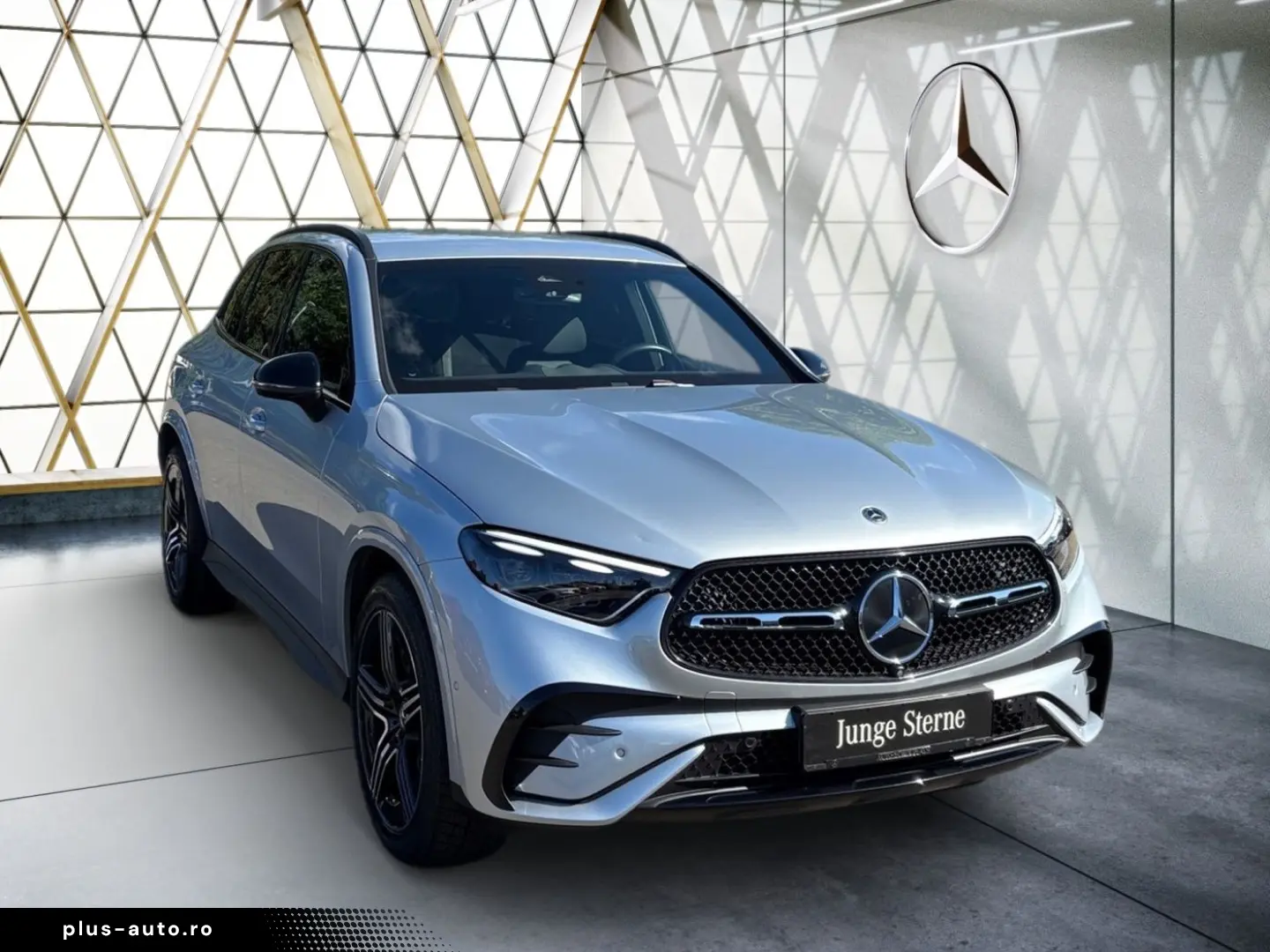 MERCEDES-BENZ GLC 200 4MATIC AMG Night AHK 360 DigLi&hellip;