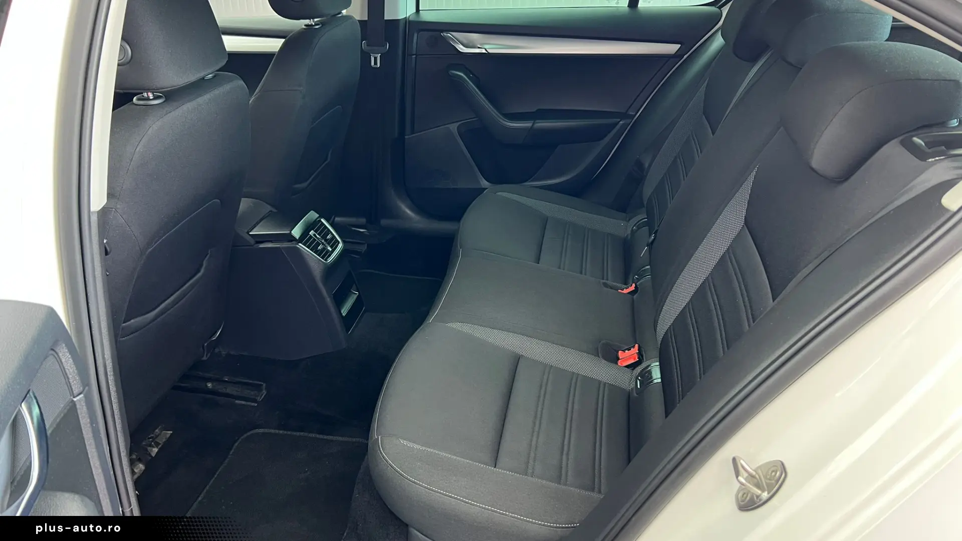 SKODA OCTAVIA  AN 2019  EURO 6  MOTOR 1.6 DIESEL  AUTOMATA