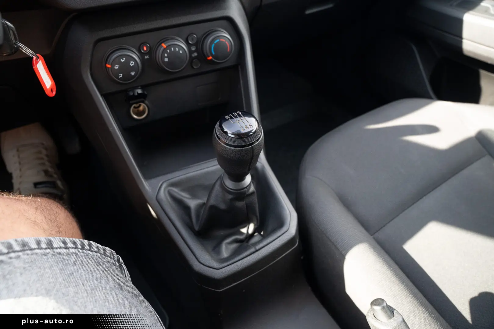 Dacia Sandero Essential TCe 100 GPL