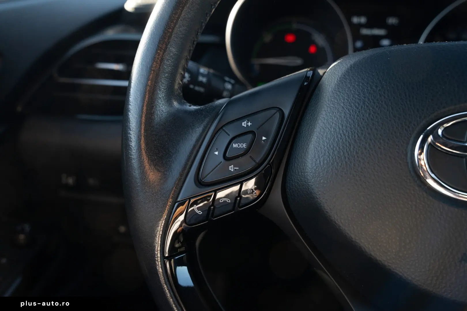 Toyota C-HR 1.8 HSD C-ult