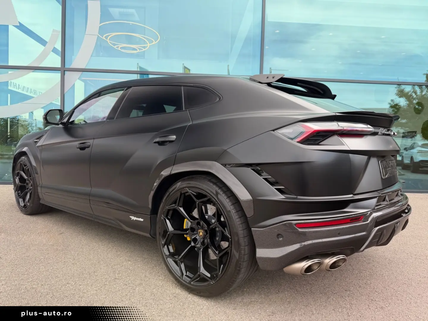 LAMBORGHINI URUS 2023 — imagine 2