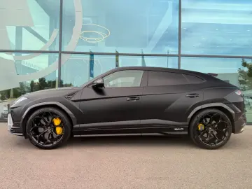LAMBORGHINI Urus 4.0 V8 PERFORMANTE MATT PANORAMA 23ZOLL B&O