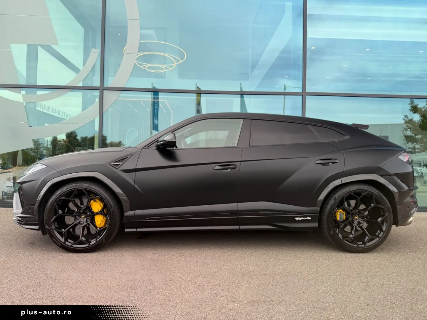 LAMBORGHINI URUS 2023 — imagine 3