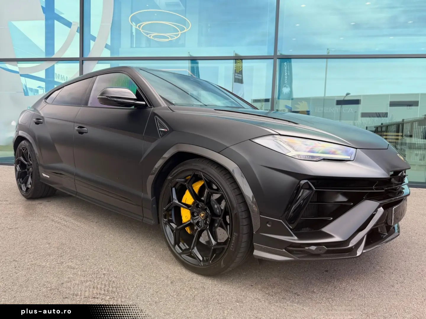 LAMBORGHINI URUS 2023 — imagine 4