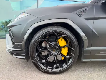 LAMBORGHINI Urus 4.0 V8 PERFORMANTE MATT PANORAMA 23ZOLL B&O