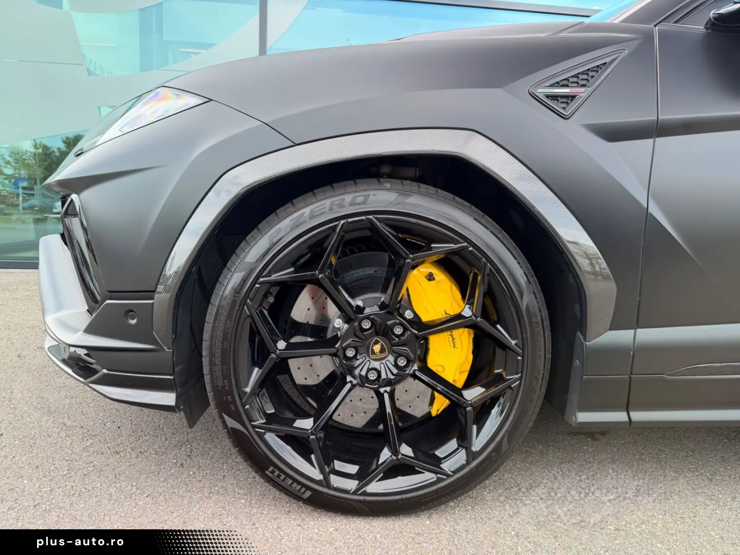 LAMBORGHINI URUS 2023 — imagine 7