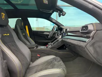 LAMBORGHINI Urus 4.0 V8 PERFORMANTE MATT PANORAMA 23ZOLL B&O