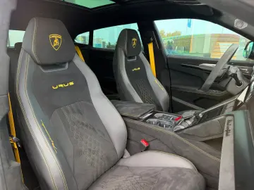 LAMBORGHINI Urus 4.0 V8 PERFORMANTE MATT PANORAMA 23ZOLL B&O