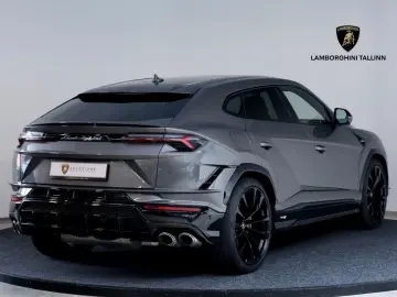 LAMBORGHINI S   AKRAPOVIC   PANO   B & O   MASSAGE   WARANTY