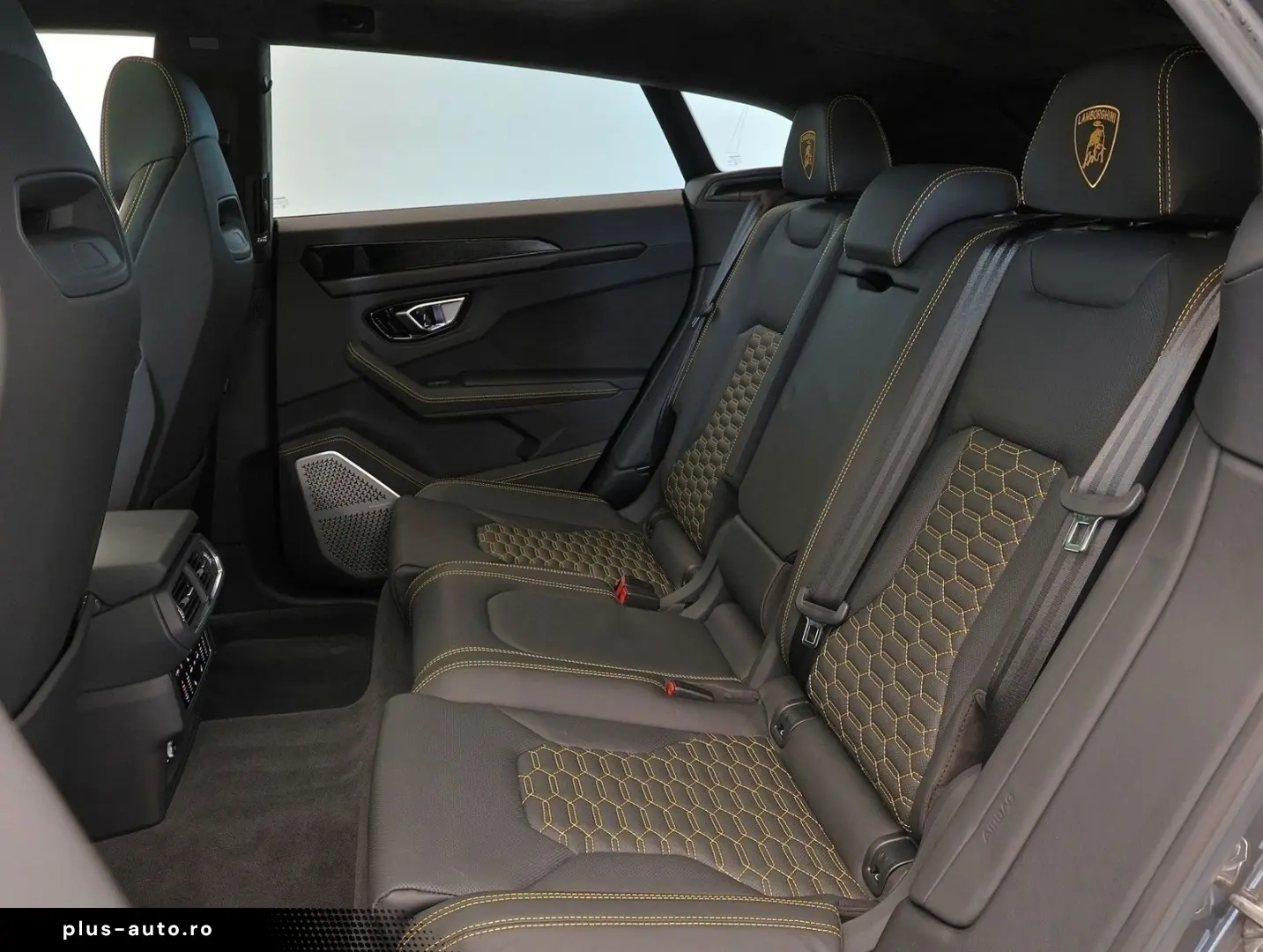 LAMBORGHINI URUS 2023 — imagine 7