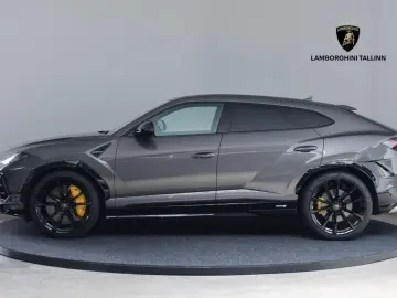 LAMBORGHINI S   AKRAPOVIC   PANO   B & O   MASSAGE   WARANTY