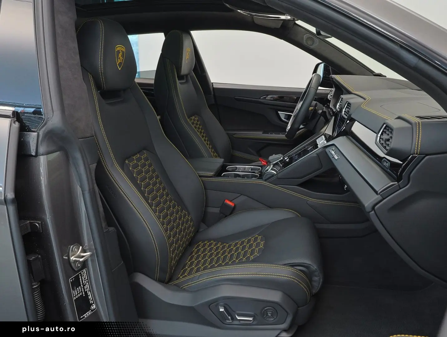 LAMBORGHINI URUS 2023 — imagine 10